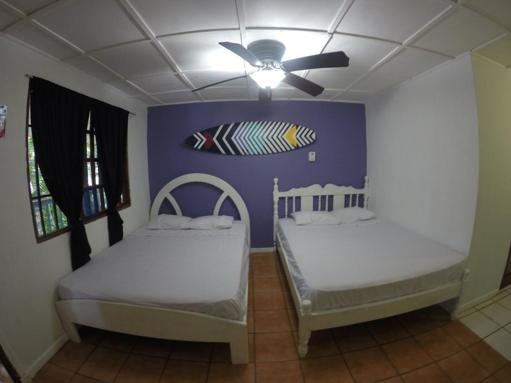 Beds On Bohio Hostel Jaco Bagian luar foto